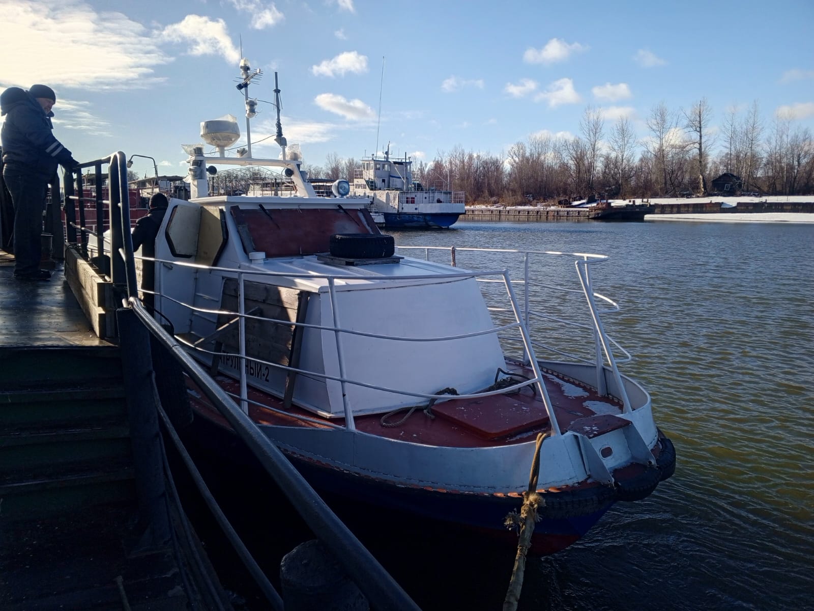 Закрытие навигационного периода 2025 года, подъём служебного теплохода «Патрульный-2» на зимний отстой